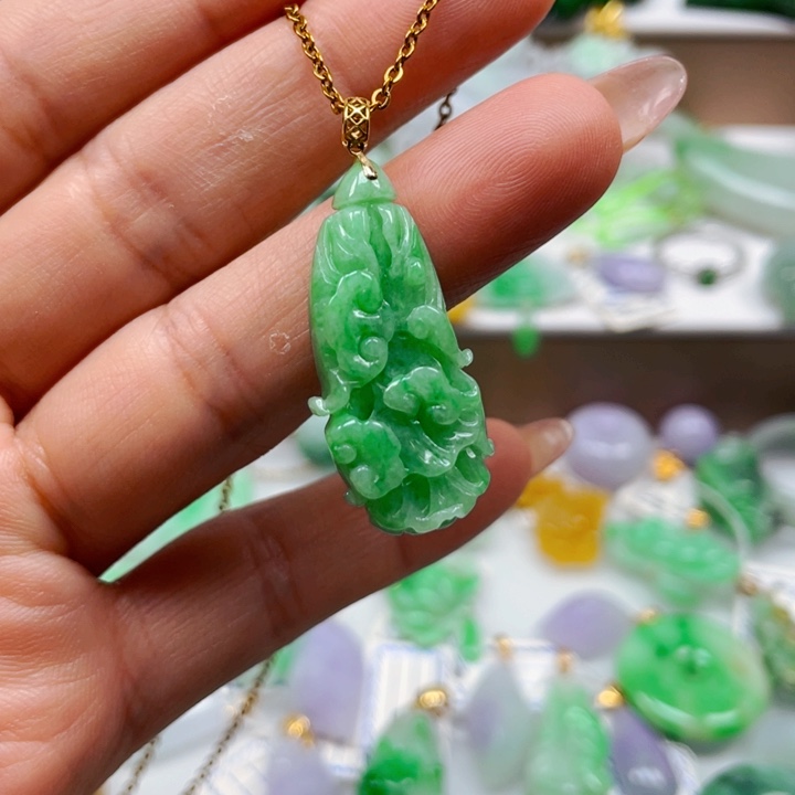 吊坠(不含链)未镶嵌翡翠