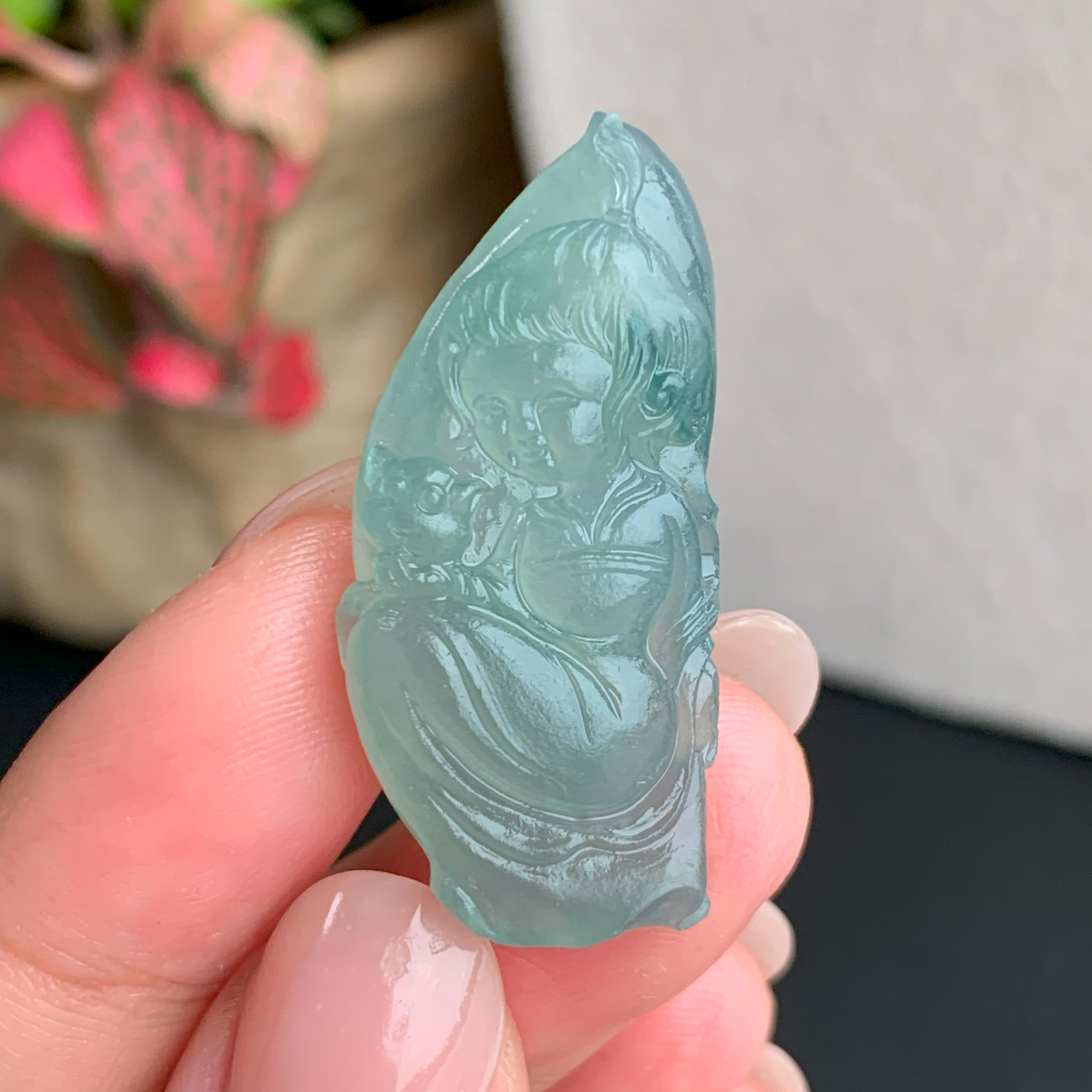 【自然光实拍】清澈 天然翡翠A货冰蓝色小仙女吊坠 定制毛货未抛光