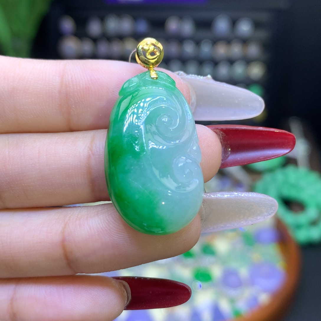 翡翠颈饰18K金镶嵌天然