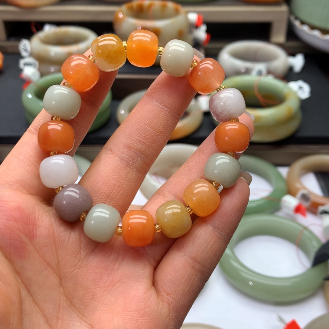 未镶嵌手镯石英质玉