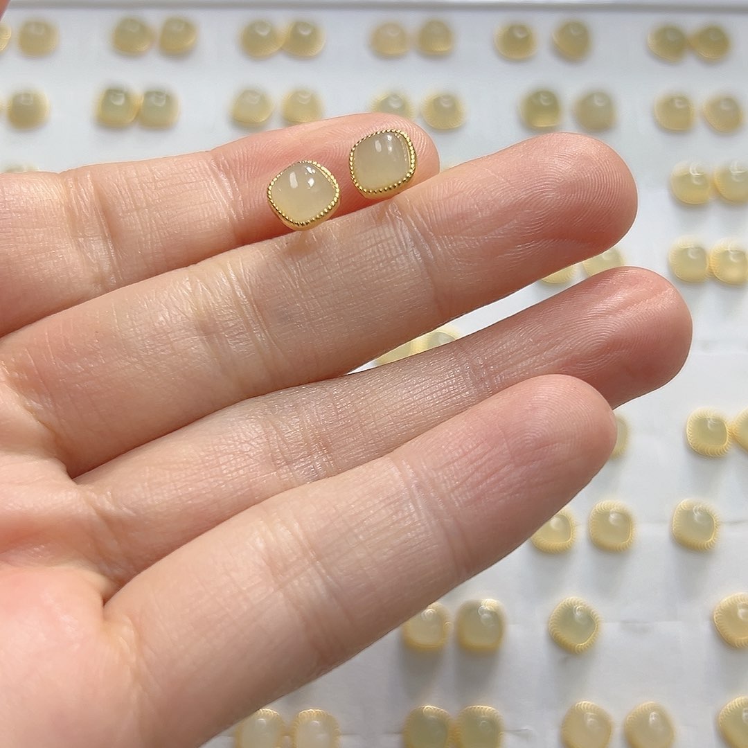 银S925镶嵌和田玉耳饰