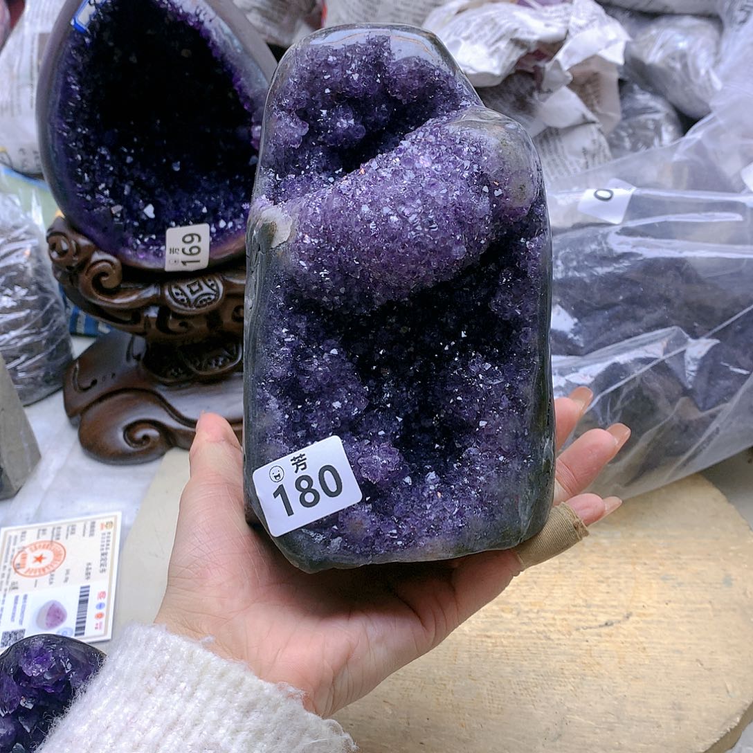 紫晶大型摆件（非配饰）未镶嵌