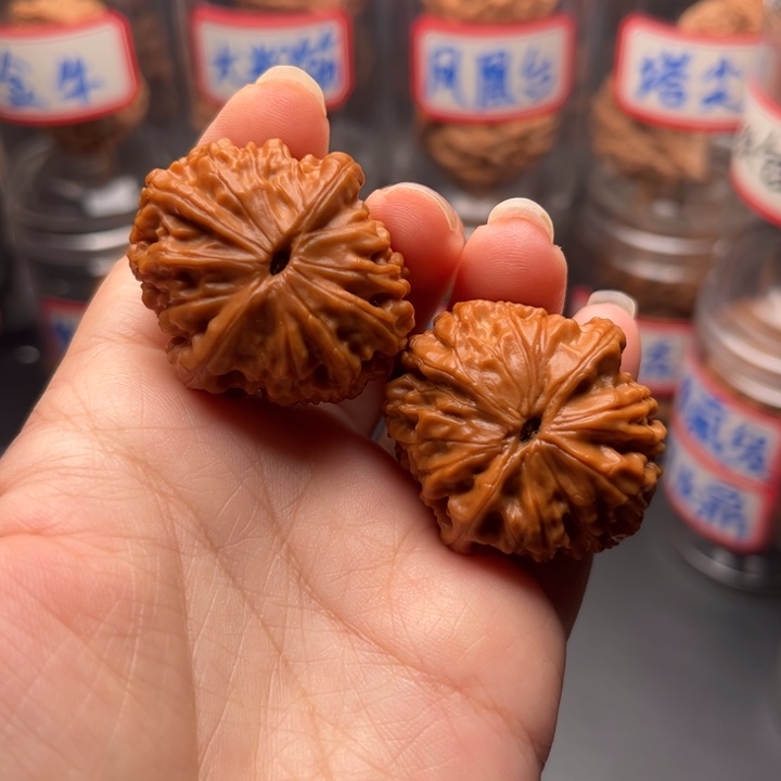 八***儿把件文玩核桃龙眼元宝