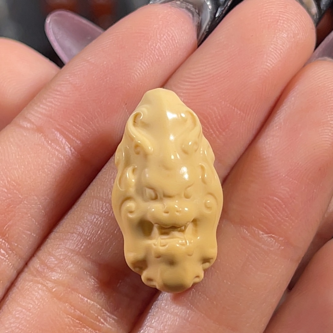 石英质玉（黄龙玉）缅黄 守护兽面吊坠未镶嵌不退不换