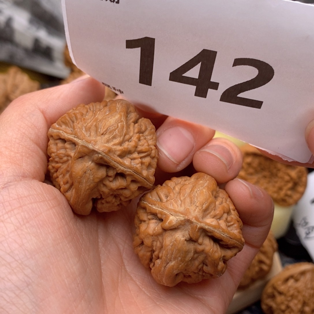 文玩核桃把件142号霸王龙