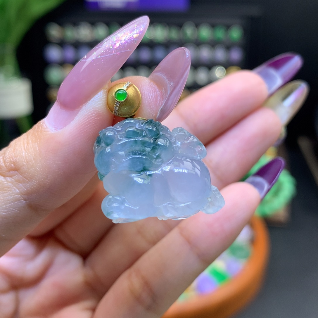 翡翠18K金镶嵌颈饰