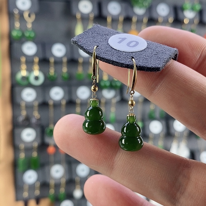 和田玉18K金镶嵌耳饰