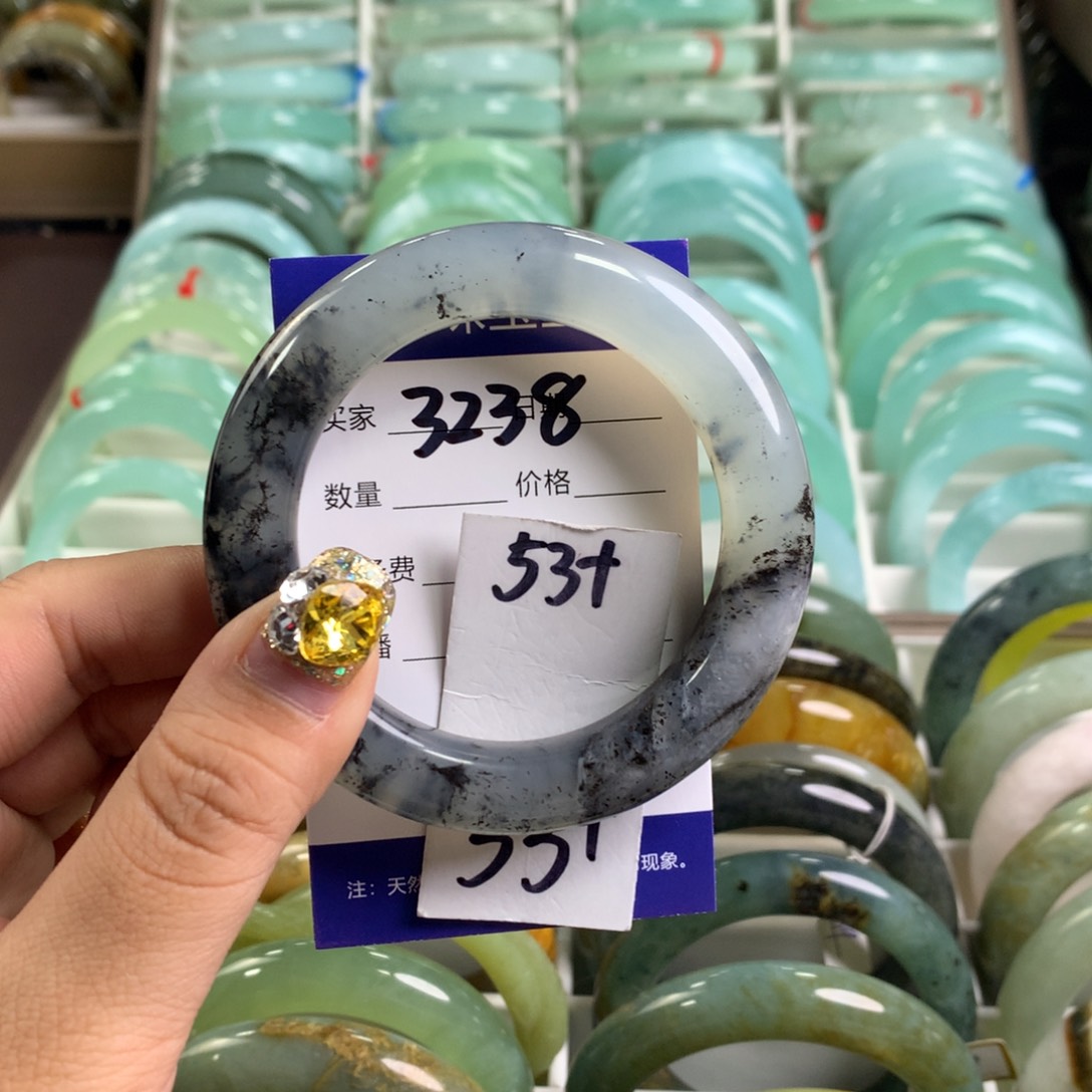 蛇纹石玉手镯未镶嵌3238