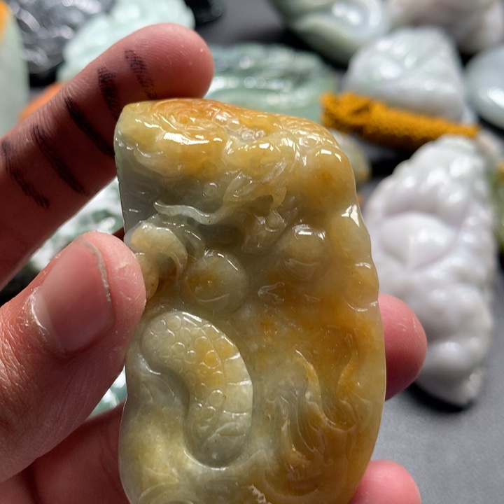 翡翠未镶嵌颈饰保真天然a货翡翠