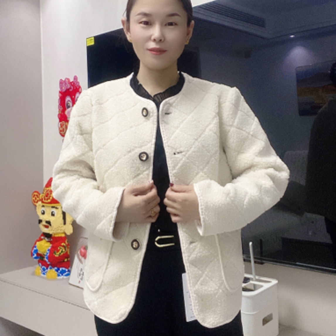 小香风羊羔绒百搭早春短外套气质圆领轻奢女上衣春季小香风短款