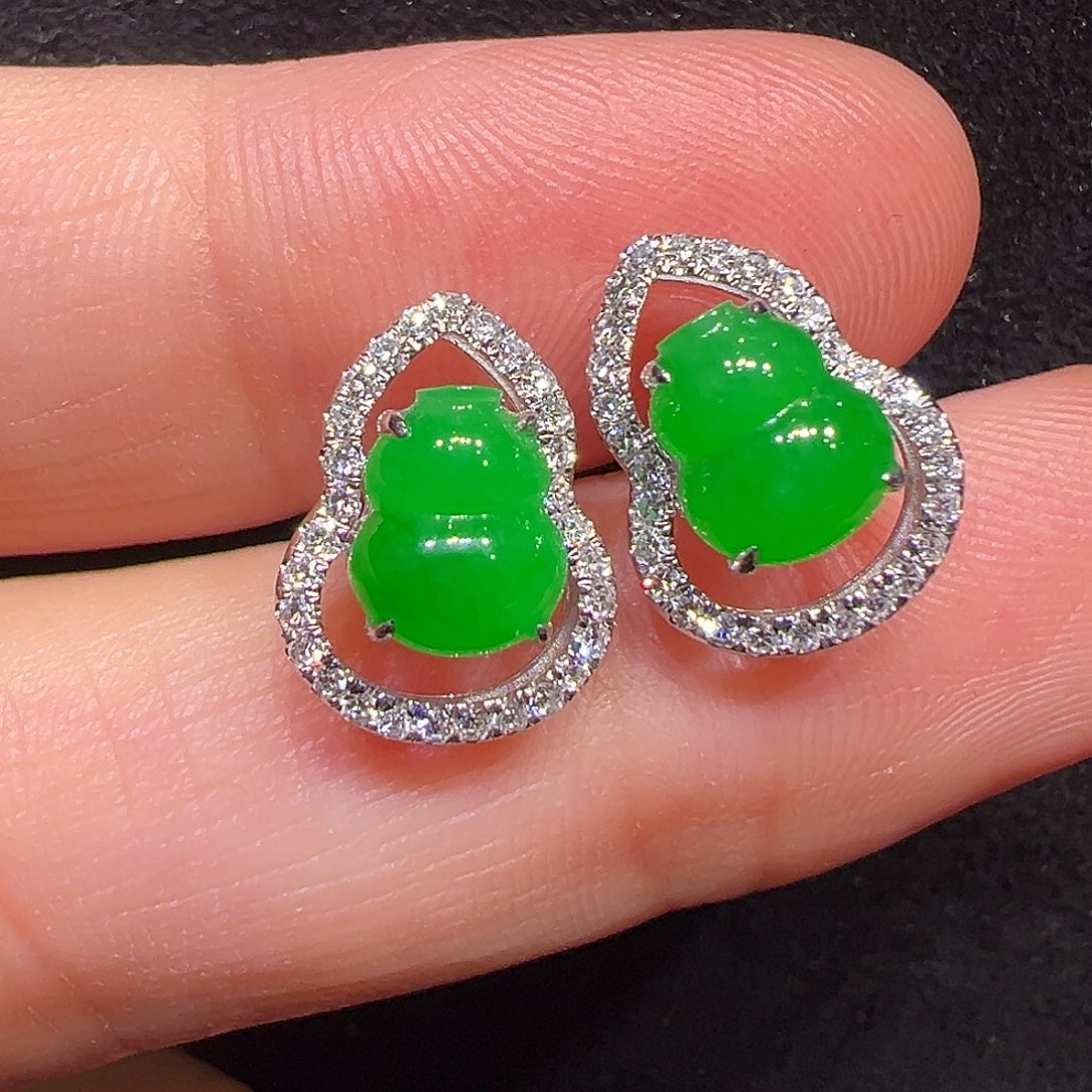 翡翠18K金镶嵌耳饰耳钉