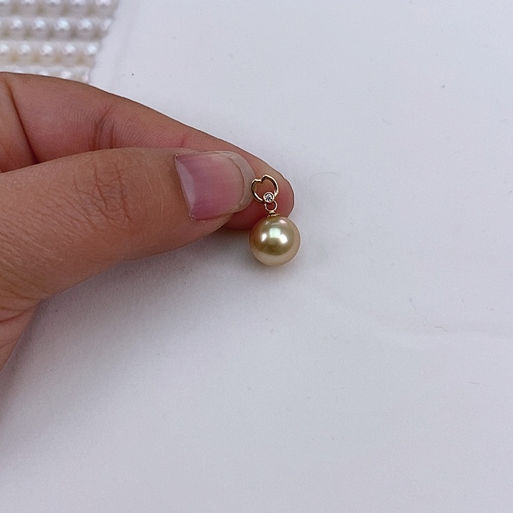 海水珍珠颈饰18K金镶嵌9.7南洋金珠海水吊坠