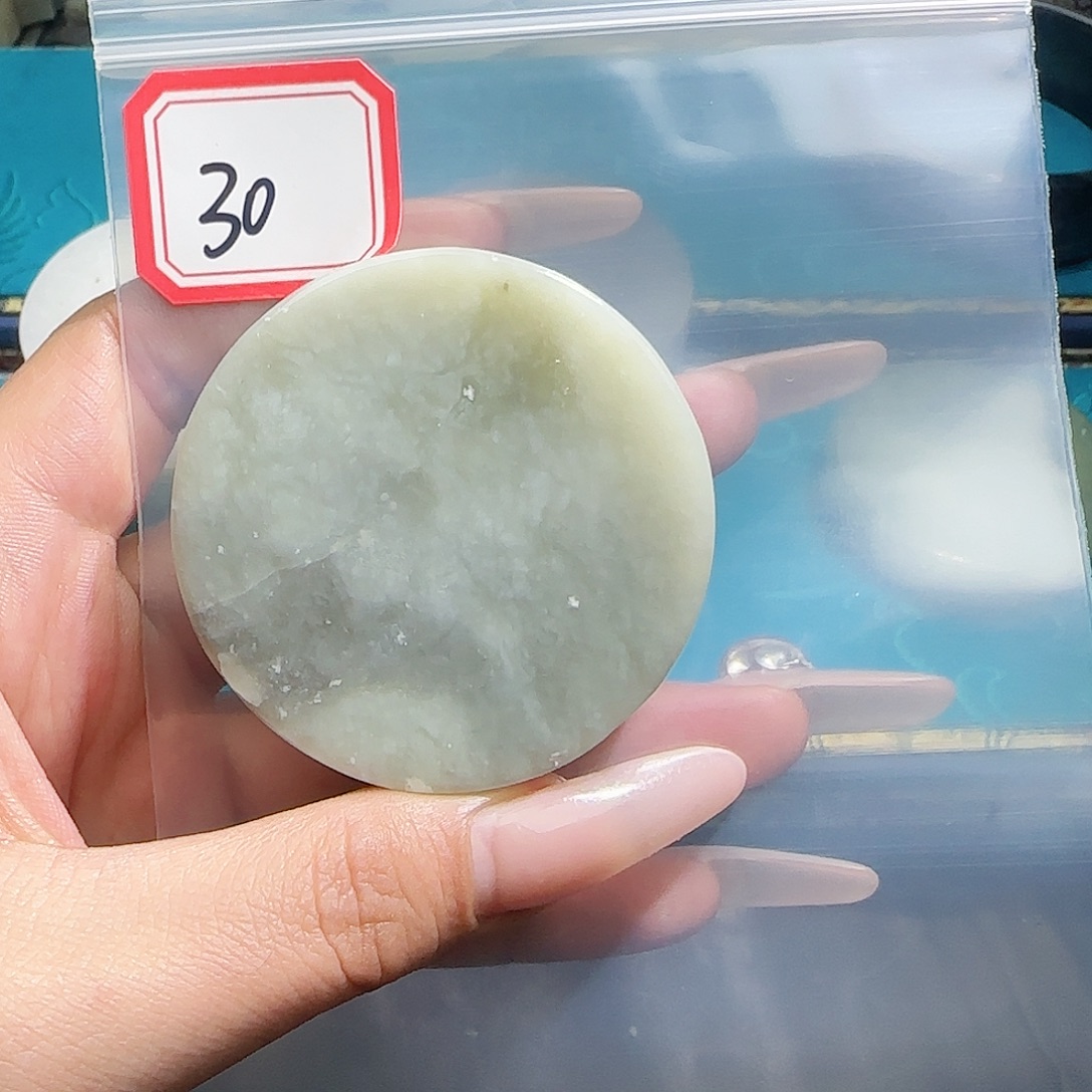 和田玉未镶嵌珠宝半成品