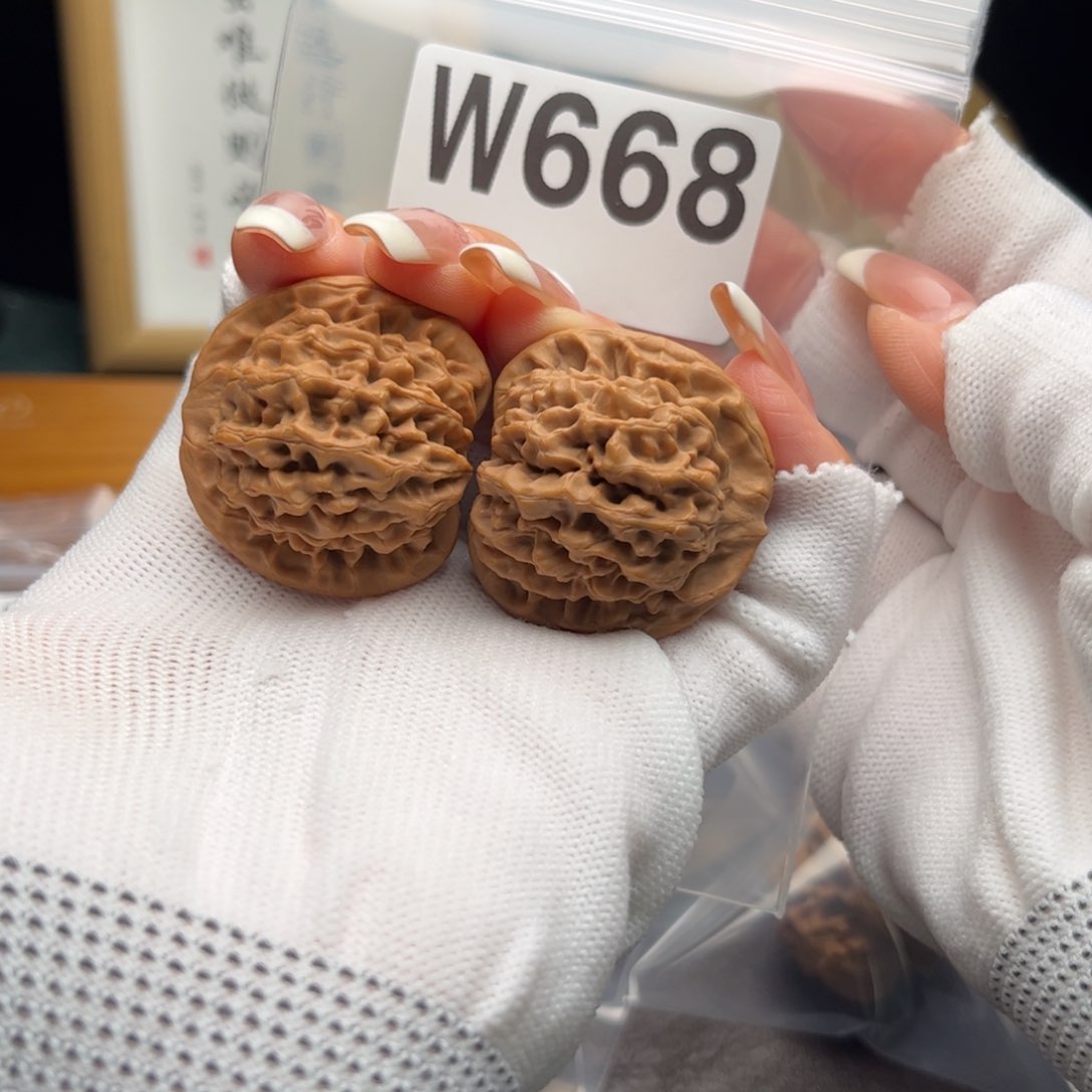 文玩核桃把件36秦闷w668有磕尖