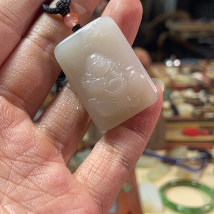 颈饰未镶嵌和田玉