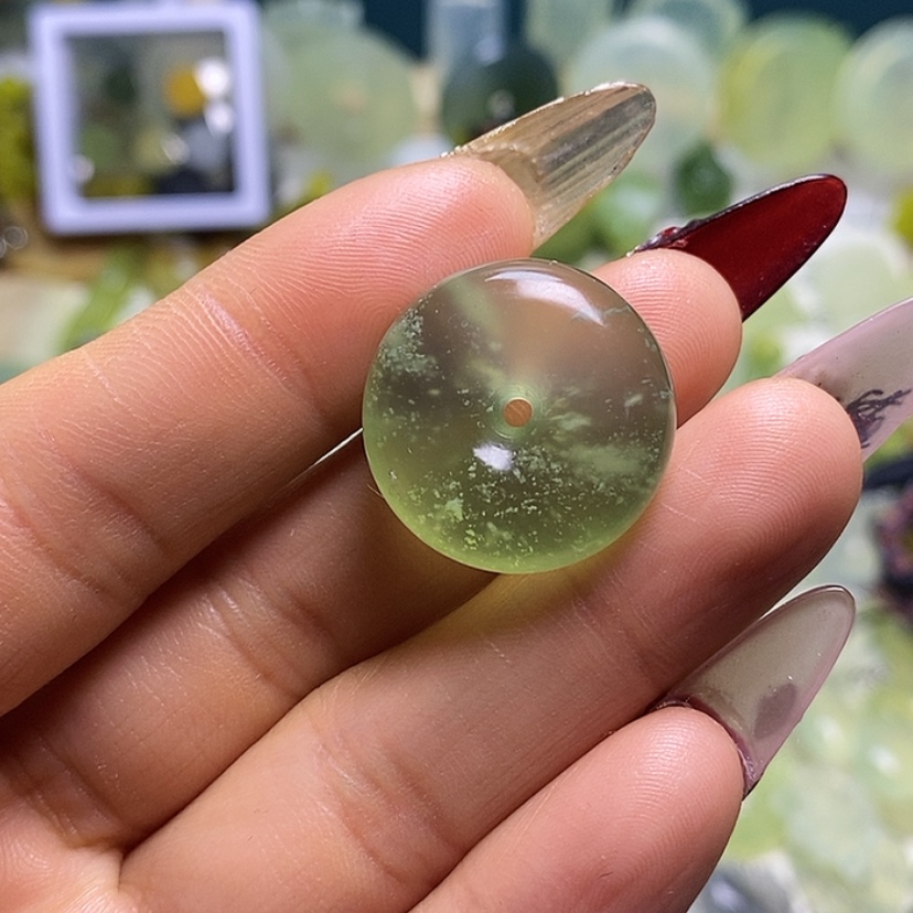 【闪购商品】蛇纹石玉颈饰未镶嵌