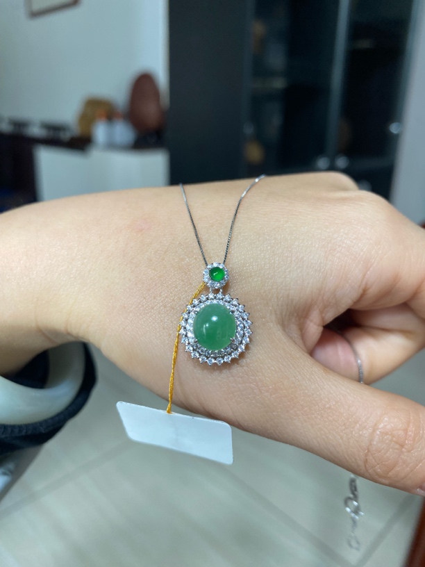 天然缅甸翡翠气质项链