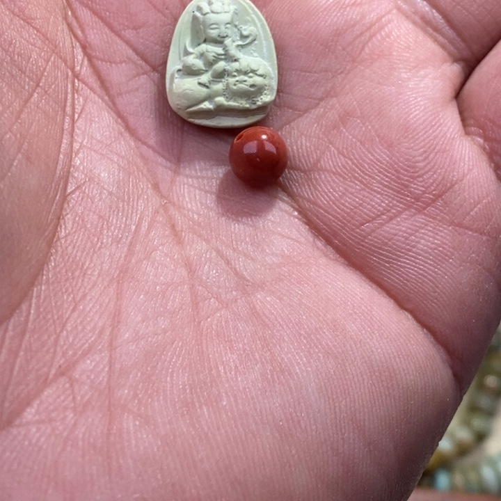 南红玛瑙颈饰未镶嵌