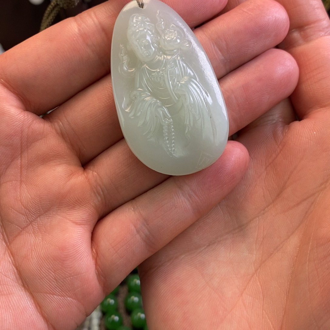 和田玉颈饰未镶嵌