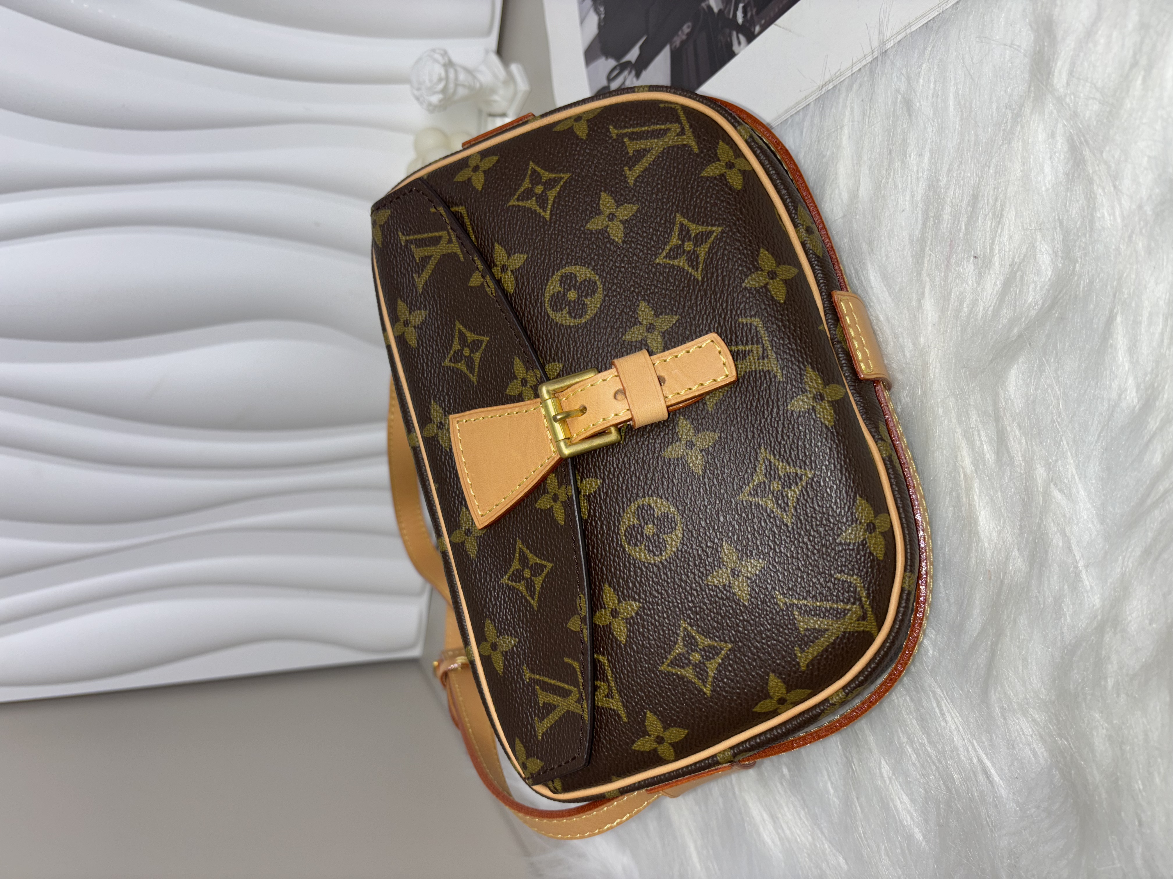 修复品LouisVuitton（敏）中古苹果马鞍小号 正品植鞣革换新