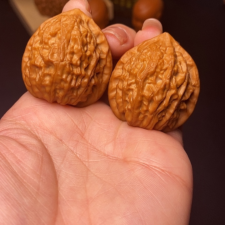 吊坠桃核文玩核桃金牛10