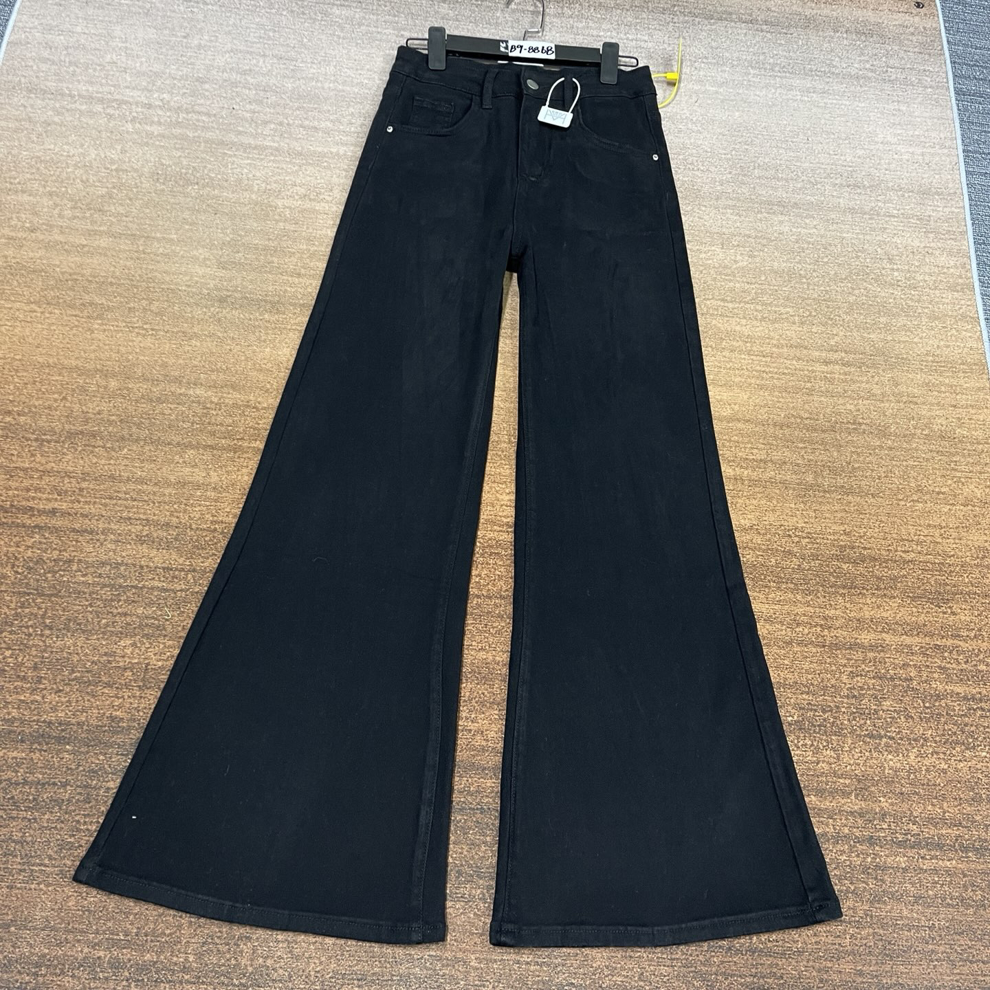 #B9-8868 黑色美式小众设计超正不贴腿喇叭裤高棉高弹（不换退）