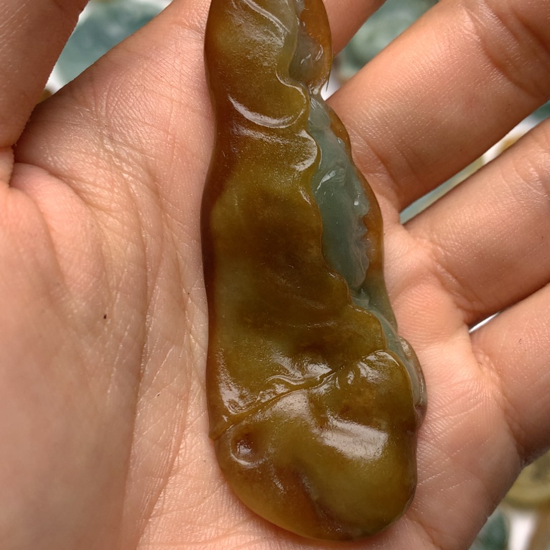 定制翡翠未镶嵌胡*刀翡翠