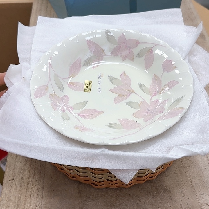 瓷片噗哈哈哈哈哈哈哈哈哈我