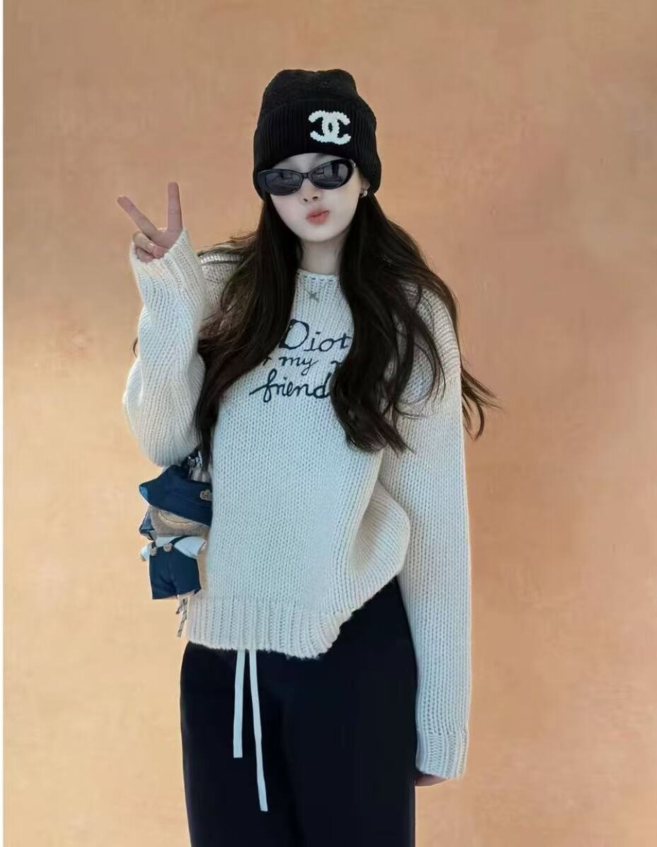 827秋冬新款韩系复古字母设计简约通勤时尚纯色休闲百搭针织毛衣