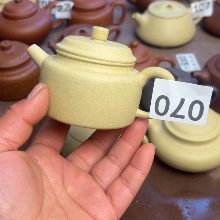 紫砂茶壶本绿半手工150cc左右瑕疵