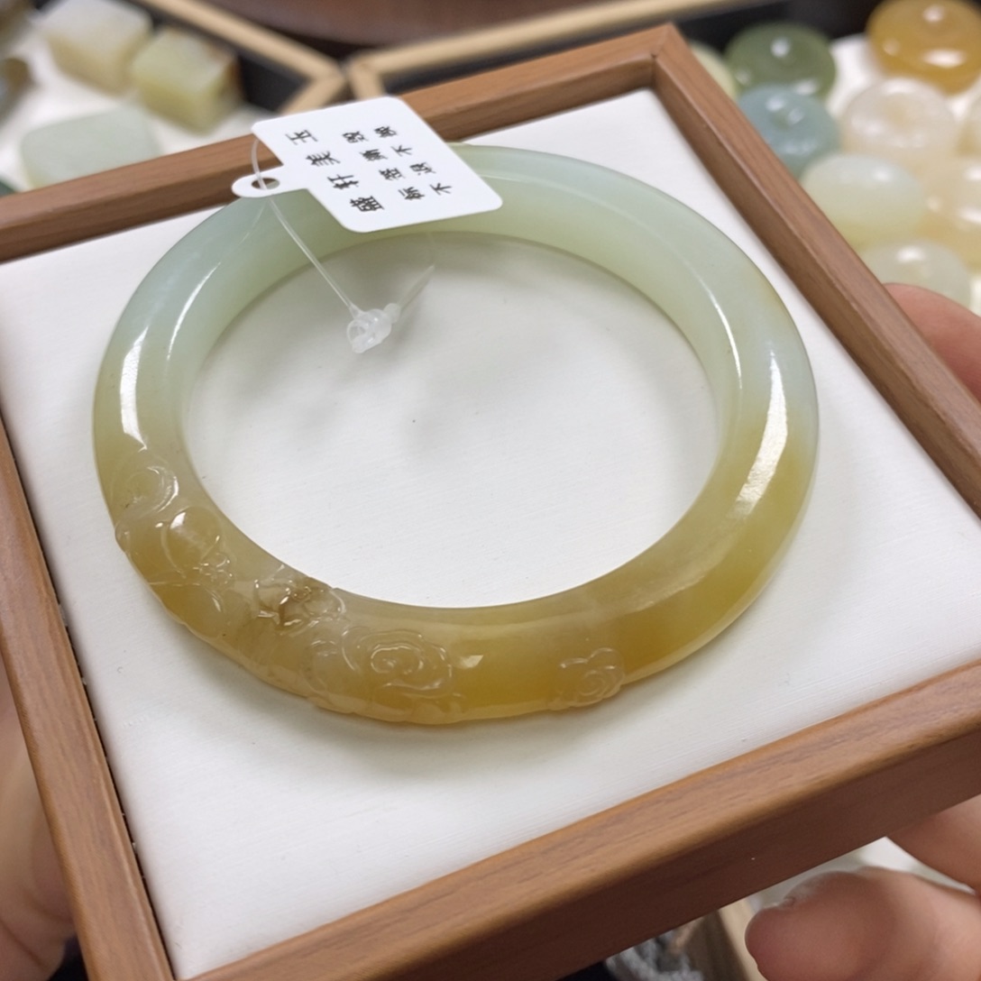 【闪购商品】和田玉手镯54-55未镶嵌