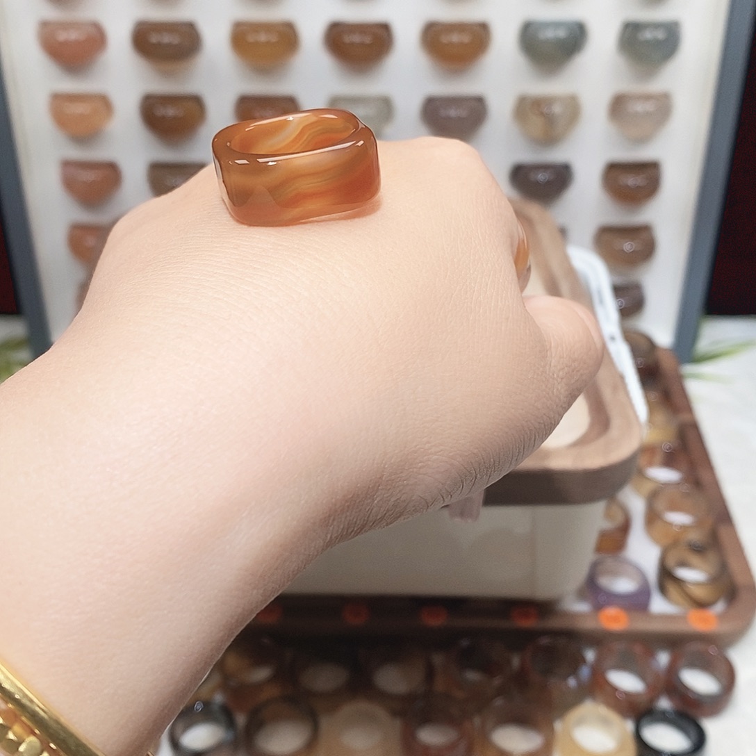 草***计玛瑙/玉髓未镶嵌戒指港19