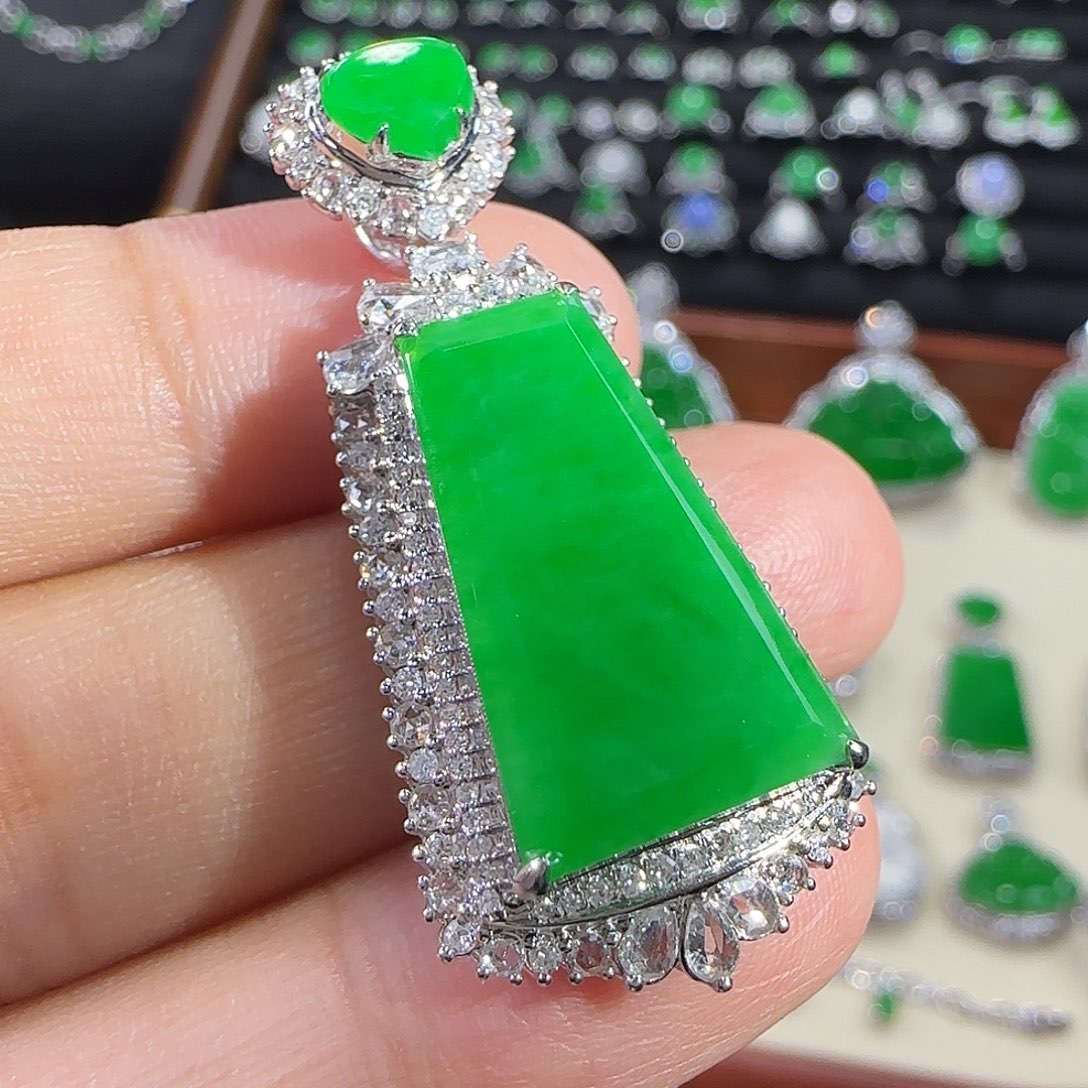 翡翠18K金镶嵌吊坠(不含链)