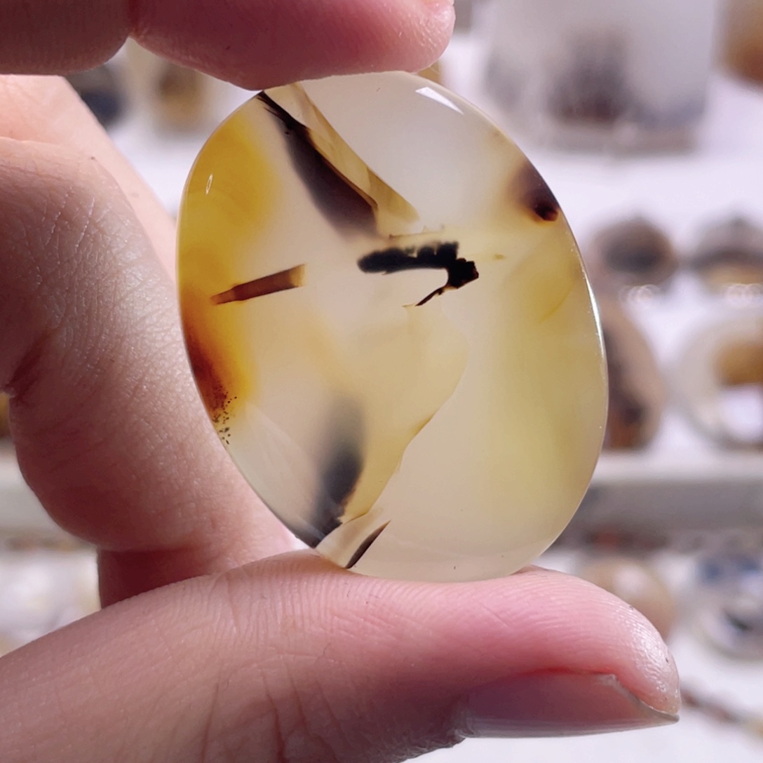 玛瑙/玉髓未镶嵌珠宝奇石
