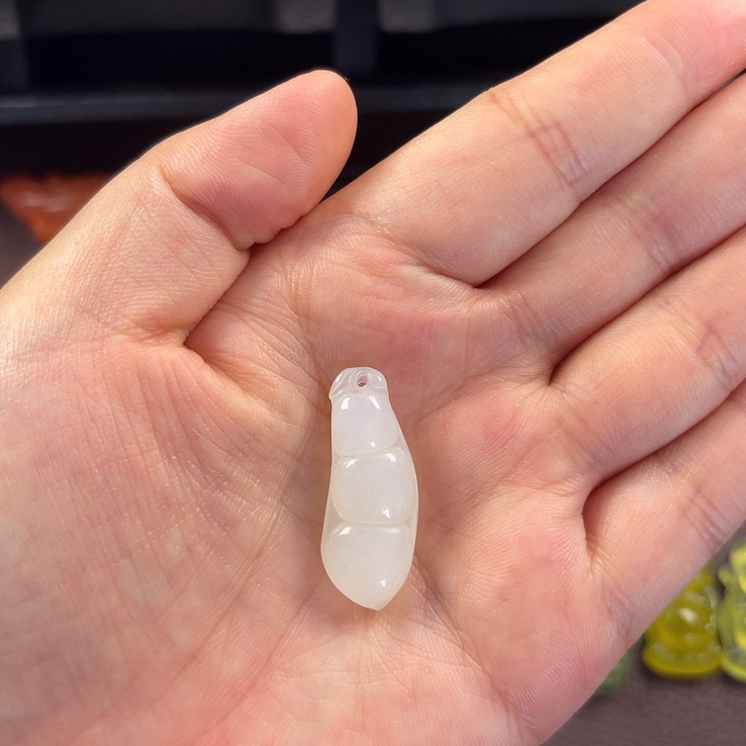 蛇纹石玉合金颈饰
