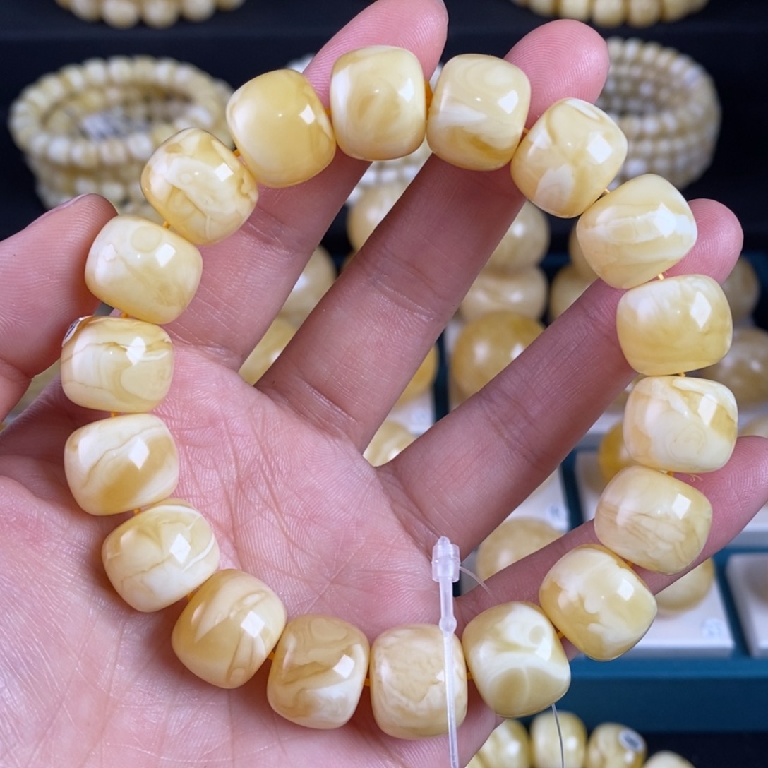 未镶嵌琥珀珠宝奇石