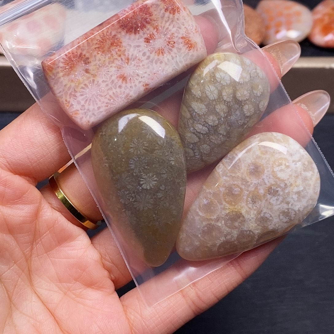 无***优硅化玉合金颈饰吊坠