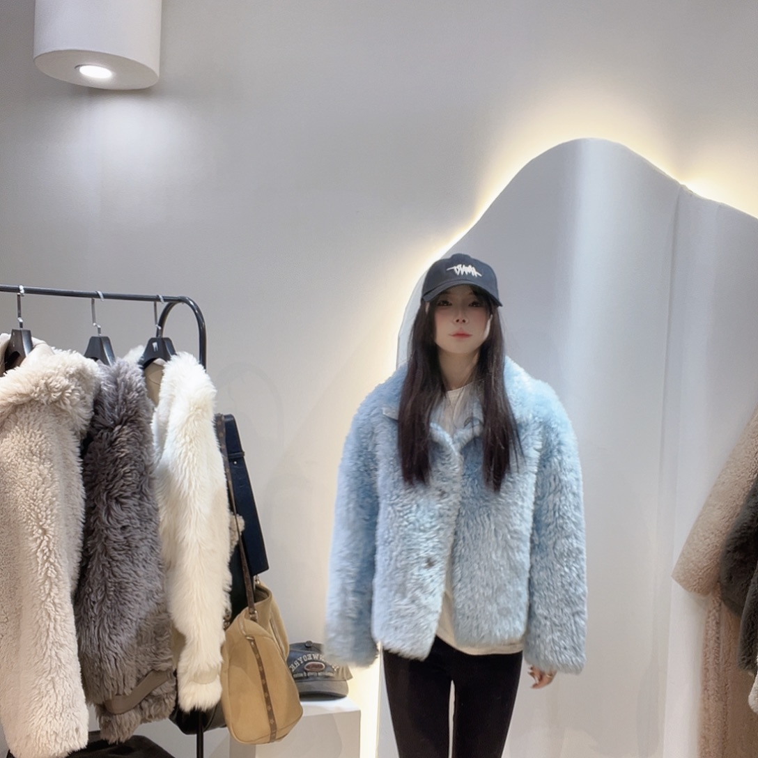 真皮皮毛一体外套223-3435/120斤内