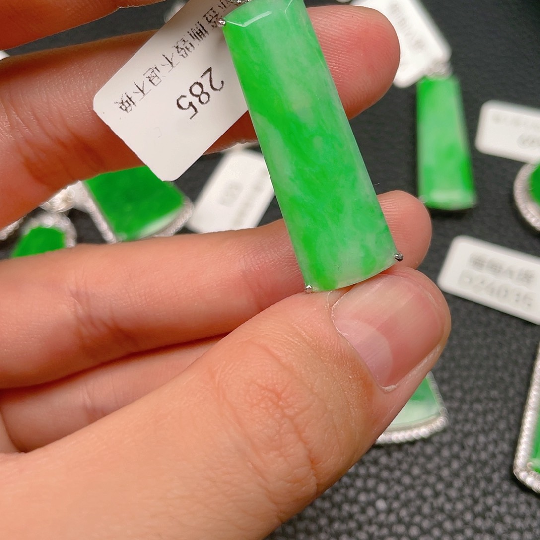 【闪购商品】翡翠吊坠(不含链)银S925镶嵌