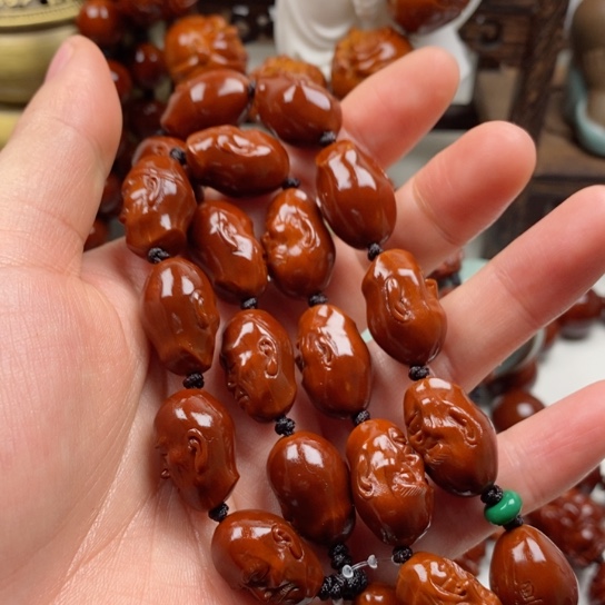 橄榄核吊坠向****赚回血回血