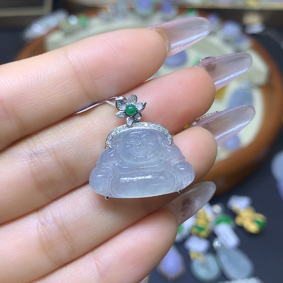 翡翠18K金镶嵌颈饰翡翠