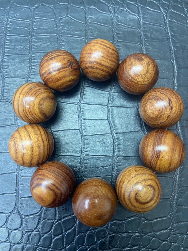 214白富美文玩手串