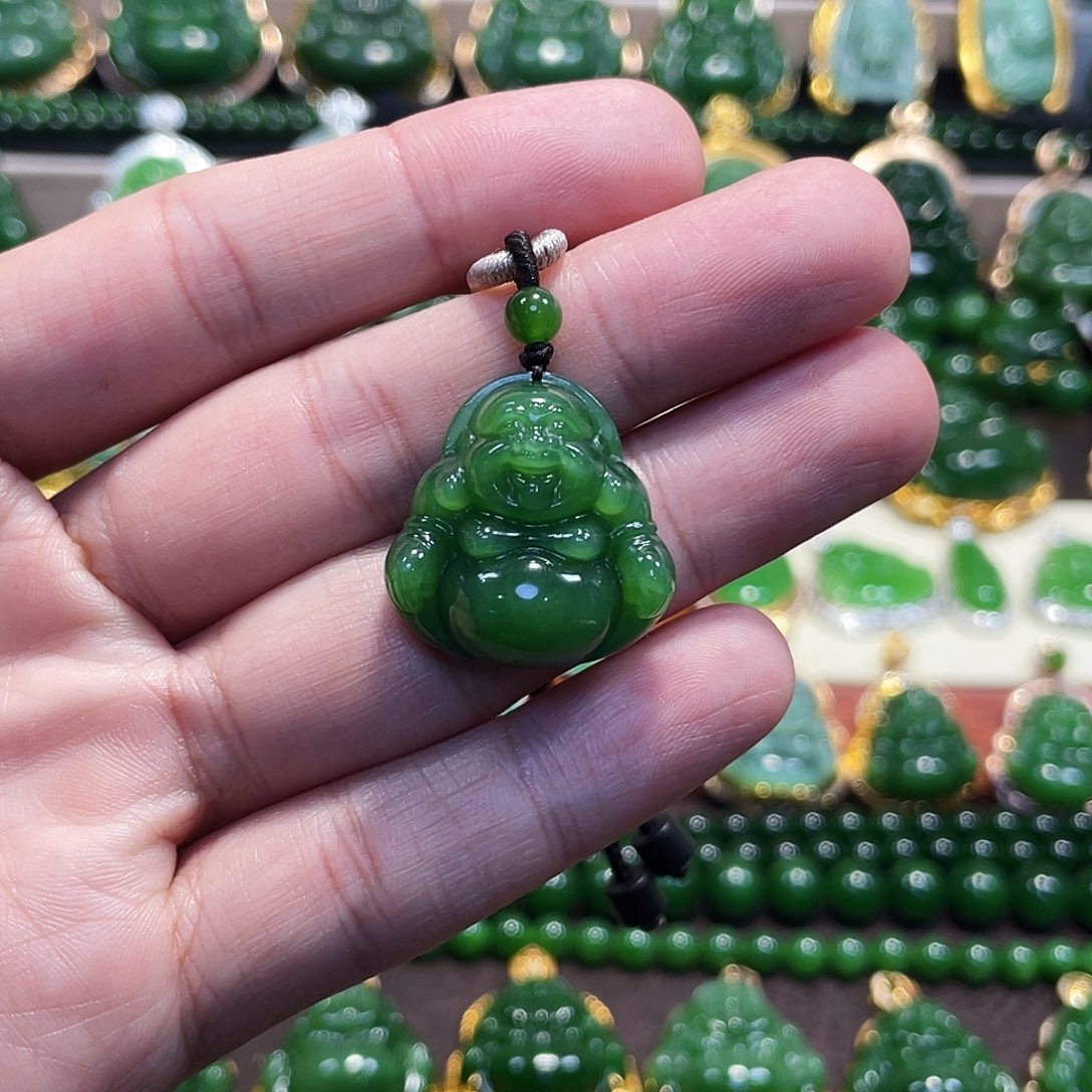 和田玉（碧玉）未镶嵌颈饰佛公25mm