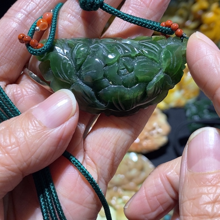 岫玉岫玉吊坠未镶嵌