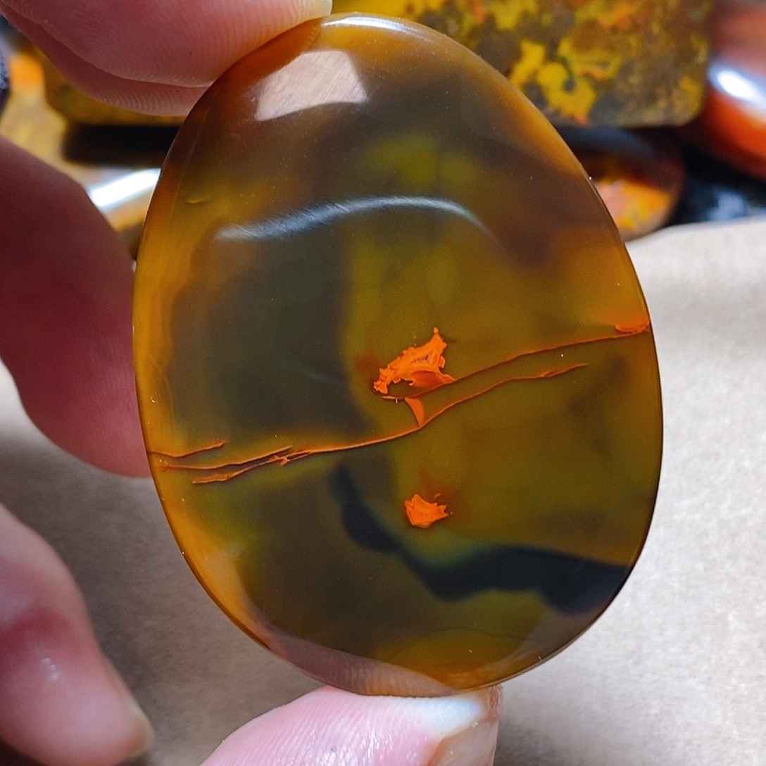 未镶嵌颈饰玛瑙/玉髓莱****，