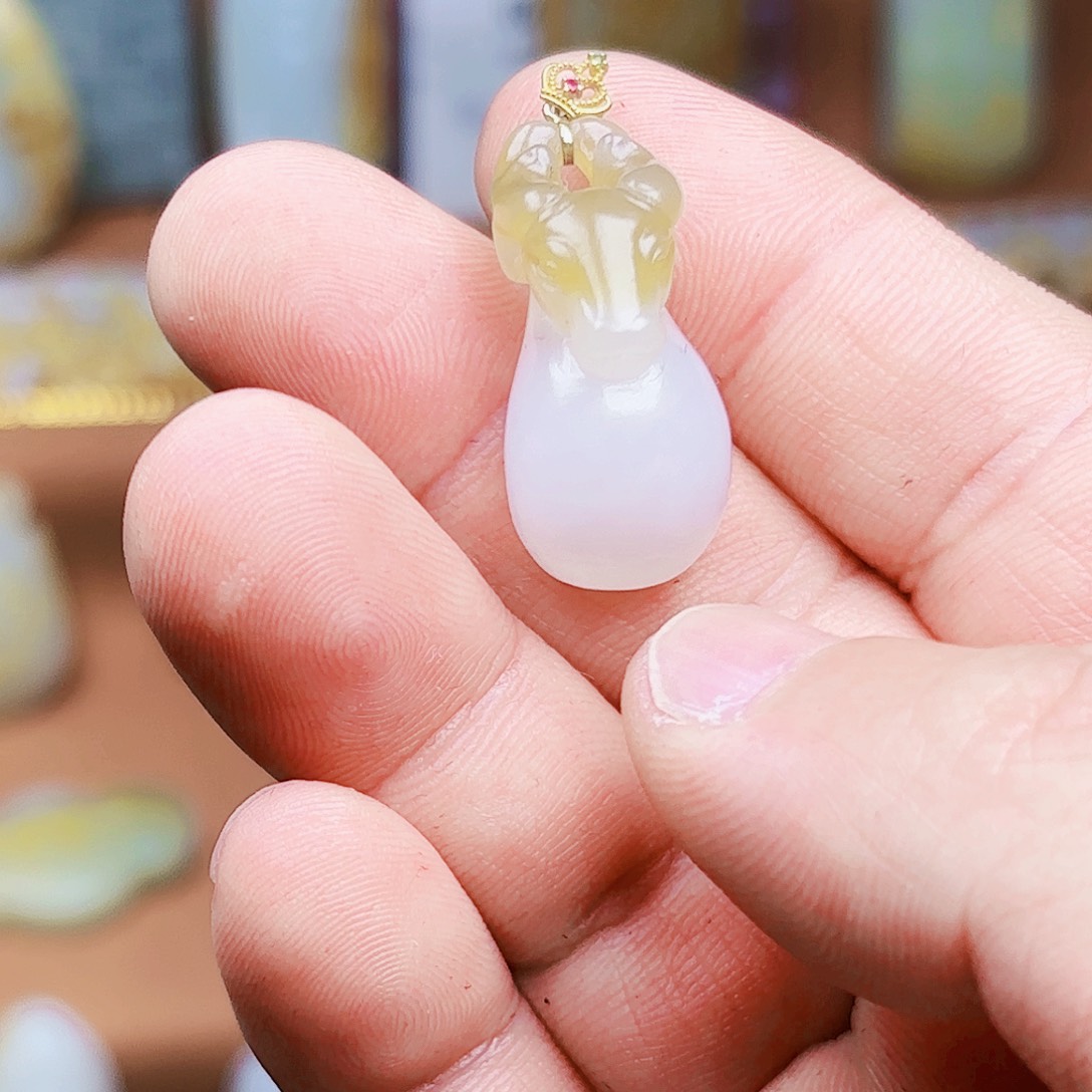 和田玉颈饰未镶嵌