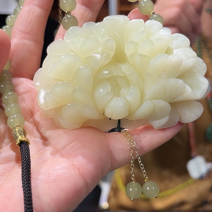 未镶嵌岫玉毛衣链