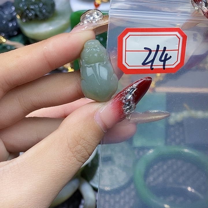 和田玉和田玉边角料随机发未镶嵌