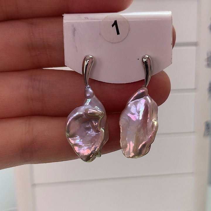 无非金属巴洛克花瓣耳饰