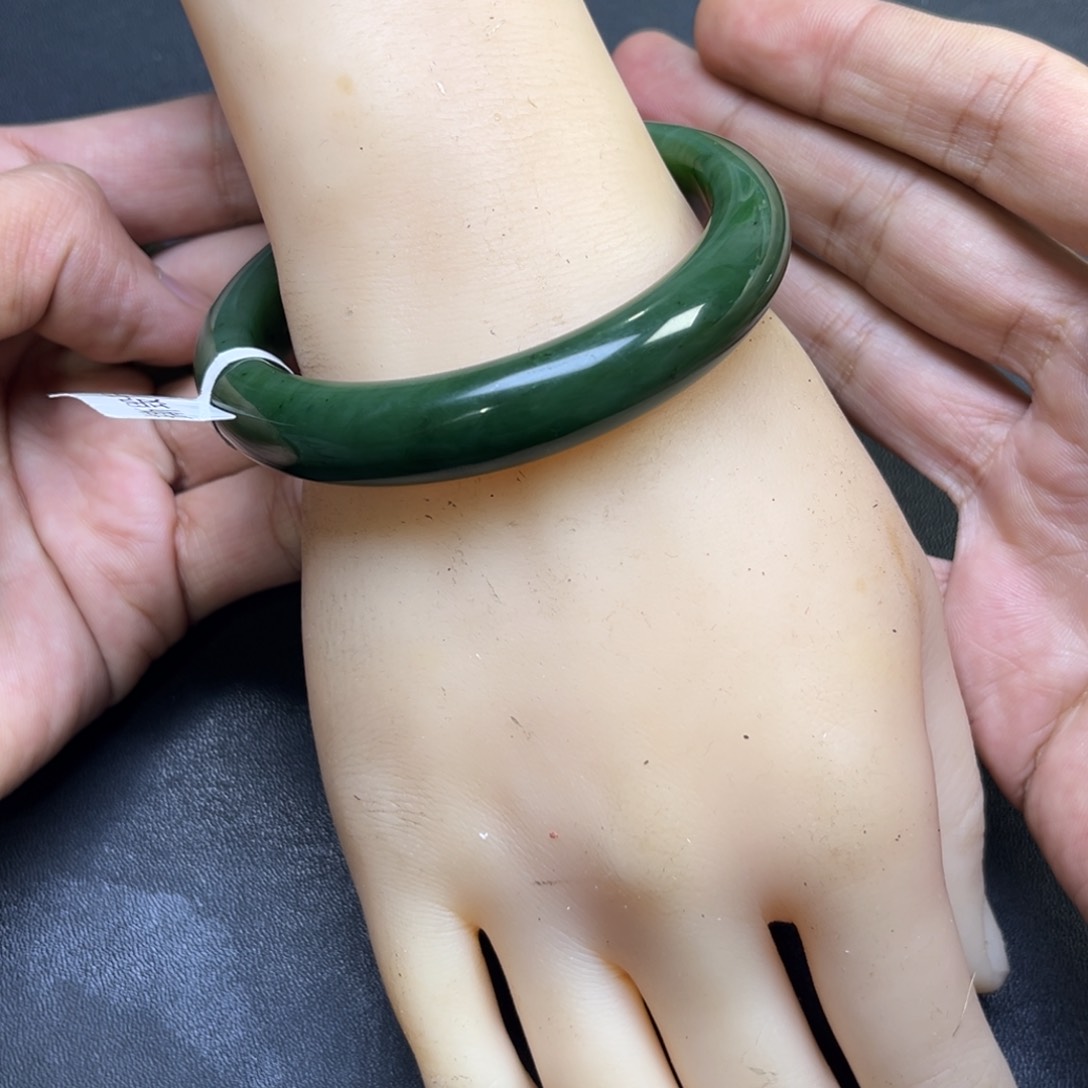 和田玉颈饰未镶嵌多样性俄罗斯碧玉手镯货头